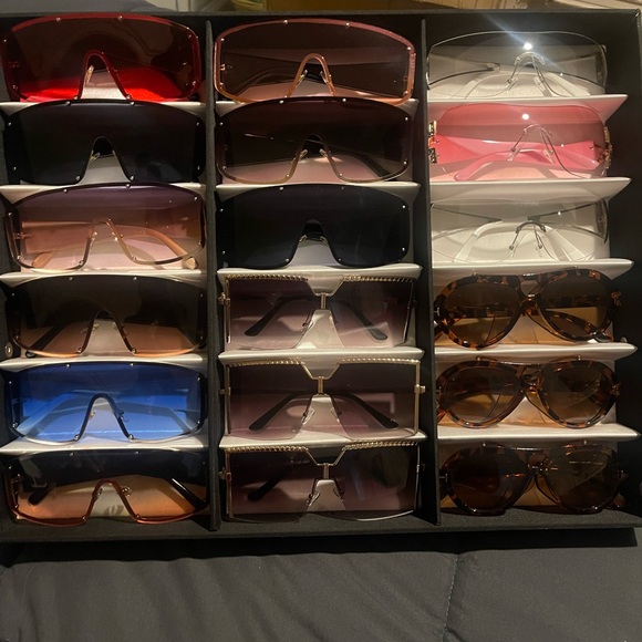 Glasses - Picture 1 of 1